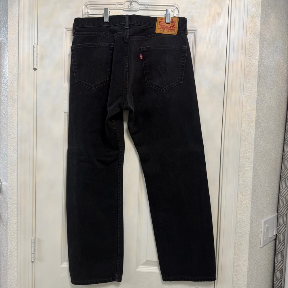 Levi's Men's 505 Regular Fit Straight Leg Black Jeans 34x30 EUC - Picture 2 of 9